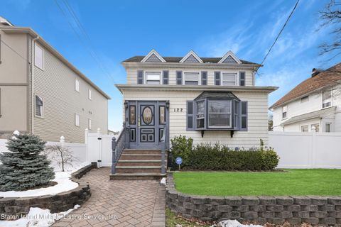Photo of 122 Johnson Avenue, Staten Island, NY 10307 (MLS # 2400987)