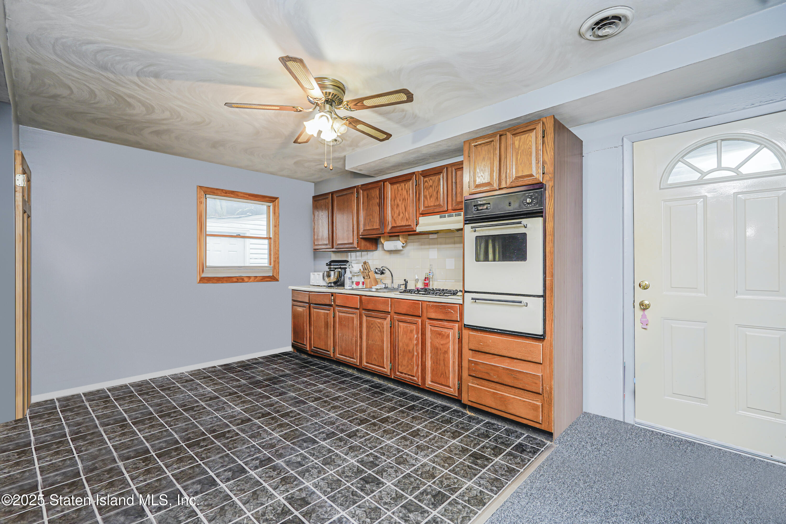 38 Case Avenue, Staten Island, New York image 23