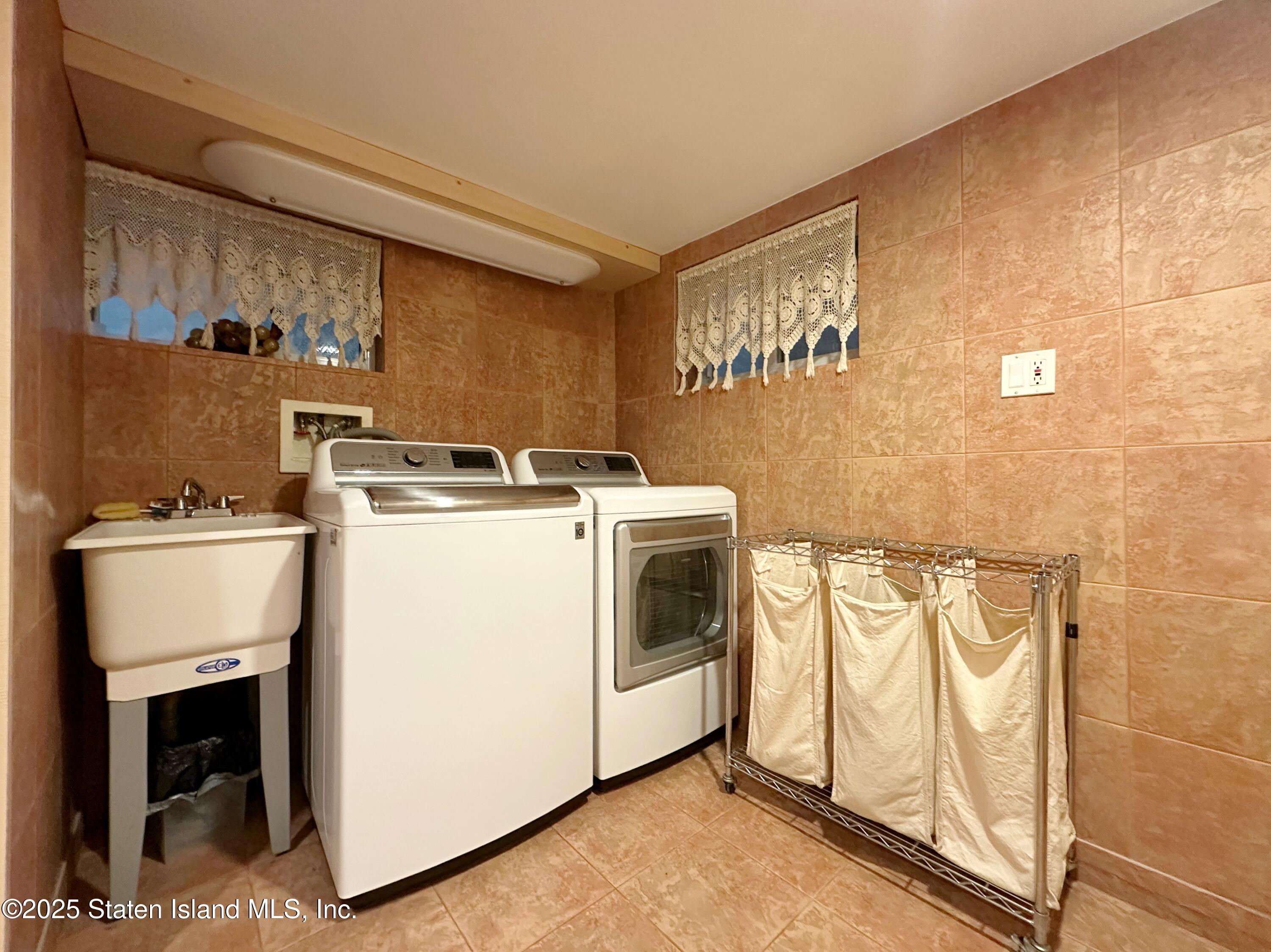 50-36 212nd Street, Queens, New York image 31