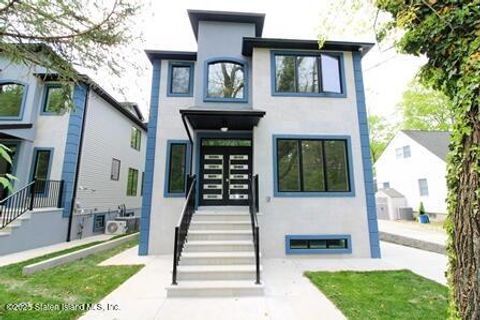 Photo of 46 Poillon Avenue, Staten Island, NY 10312 (MLS # 2600134)