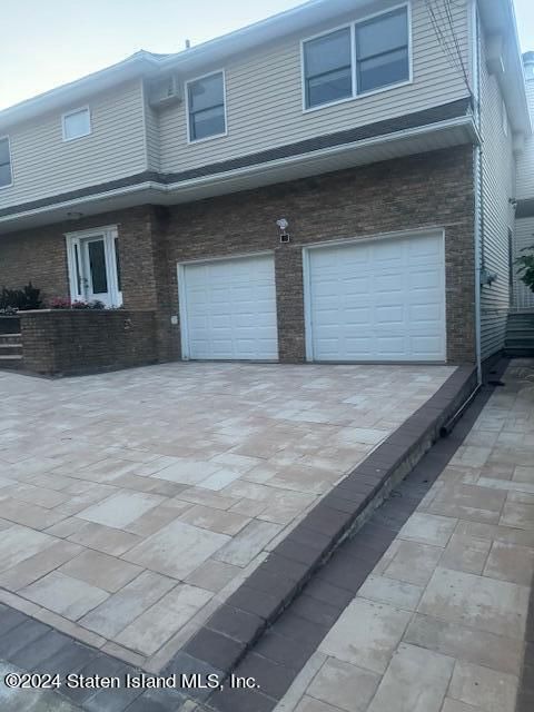 Photo of 207 Darington Avenue, Staten Island, NY 10312 (MLS # 2405692)