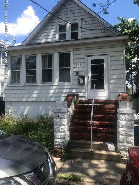 Photo of 315 Netherlnds Avenue, Staten Island, NY 10303 (MLS # 1147010)