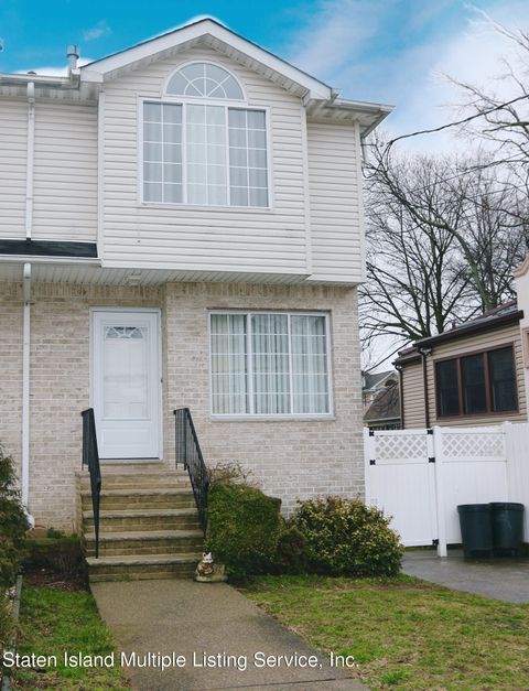 Photo of 14 Belair Road, Staten Island, NY 10305 (MLS # 1160705)
