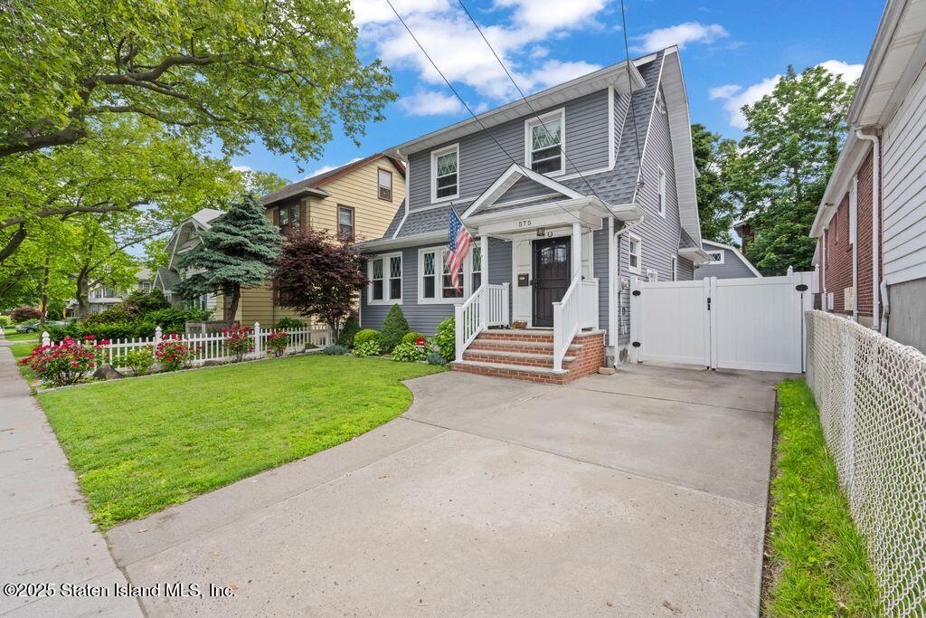 575 Bement Avenue, Staten Island, New York image 3