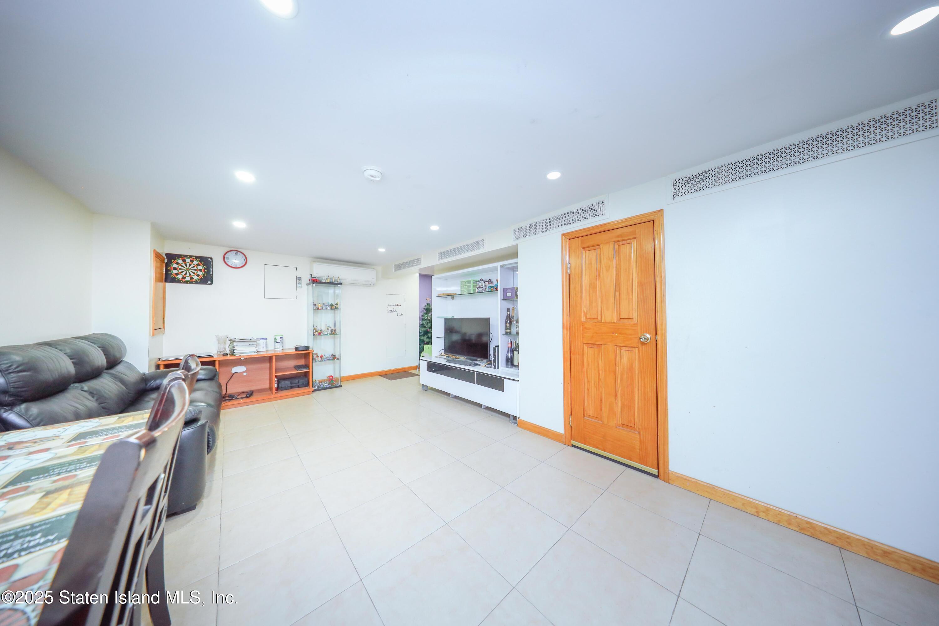 1634 73rd Street, Brooklyn, New York image 3