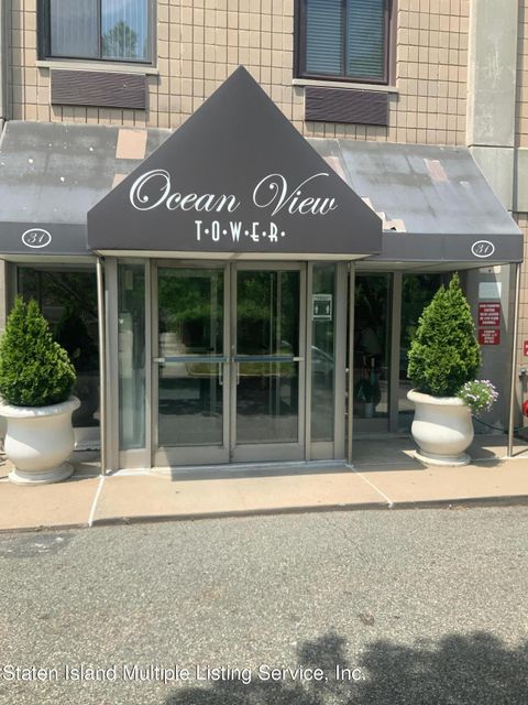 Photo of 31 Hyaln Boulevard #4c, Staten Island, NY 10305 (MLS # 1157036)