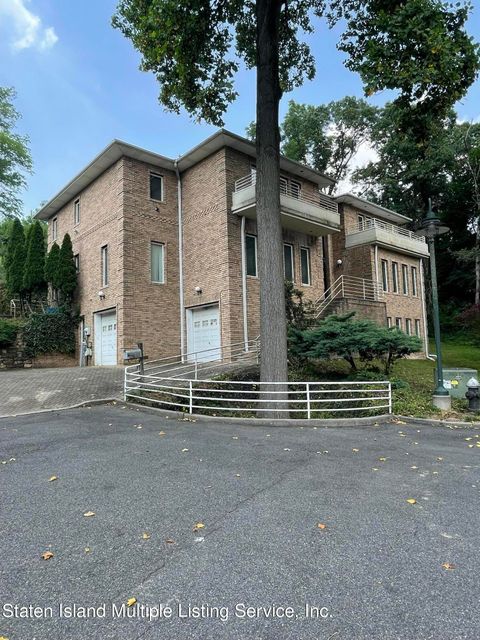 Photo of 26 Coldspring Court, Staten Island, NY 10304 (MLS # 1162858)
