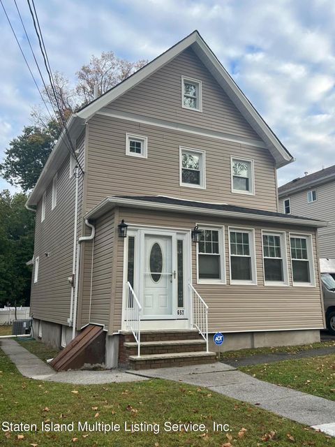 Photo of 657 Delafield Avenue, Staten Island, NY 10310 (MLS # 2403875)