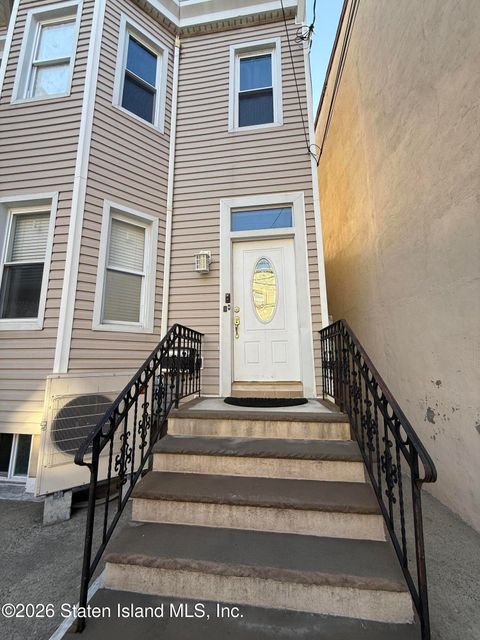 Photo of 1204 Bay Street #1, Staten Island, NY 10305 (MLS # 2601119)