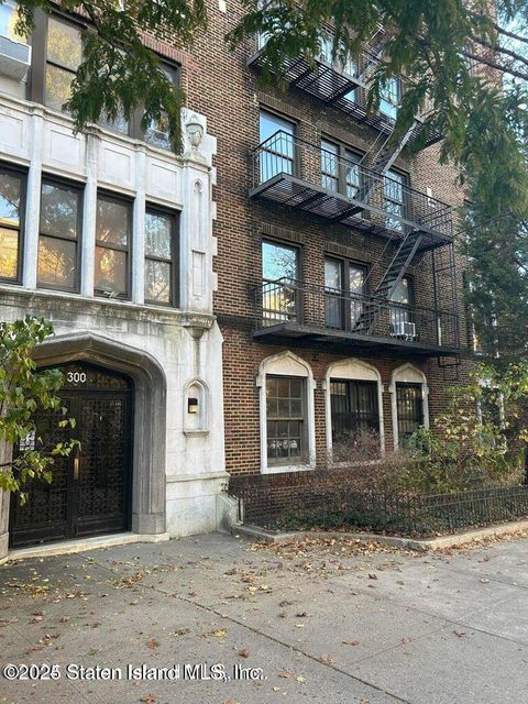 Photo of 300 8 Avenue #2n, Brooklyn, NY 11215 (MLS # 2501966)