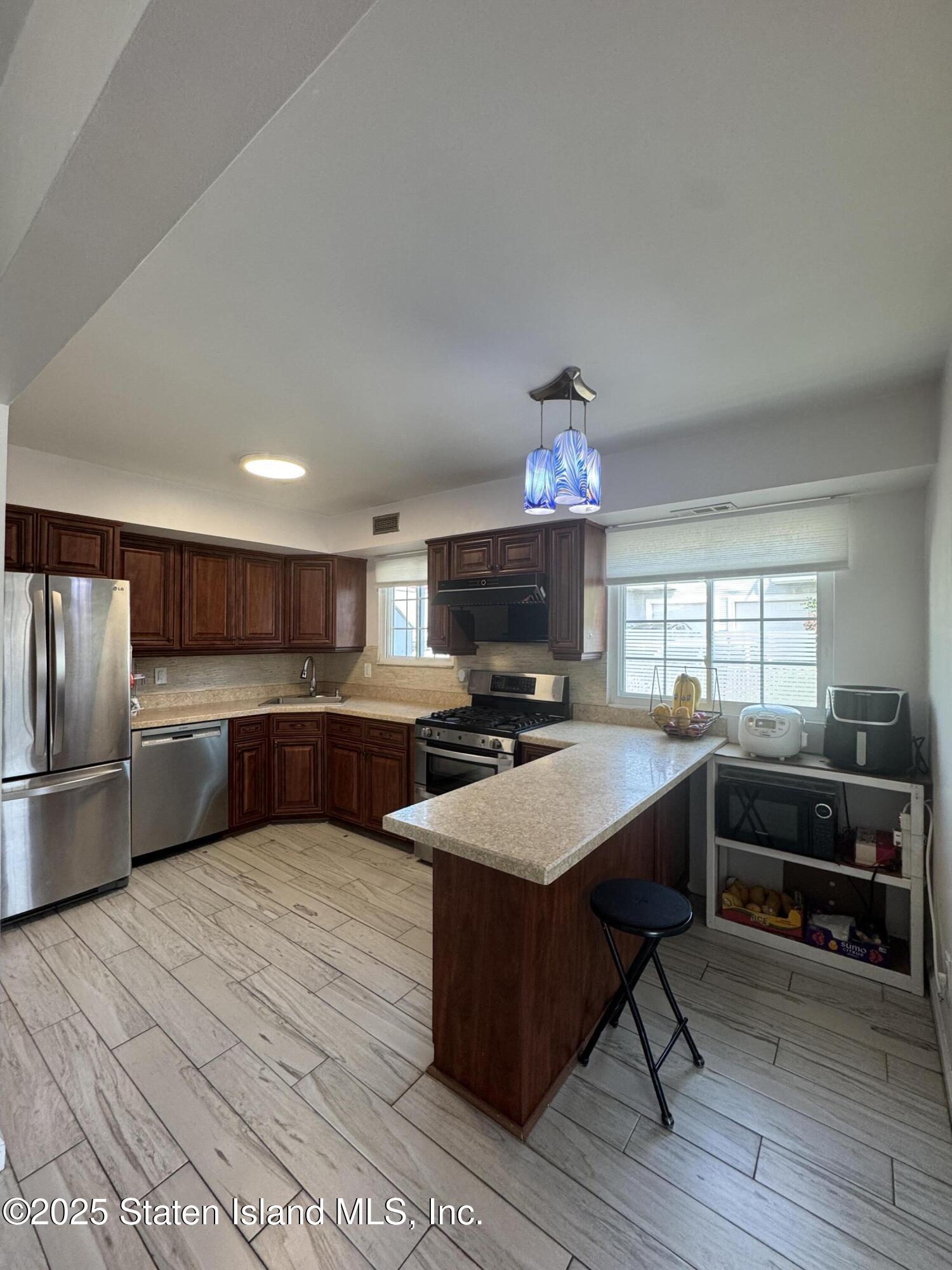 61 Country Drive, Staten Island, New York image 9