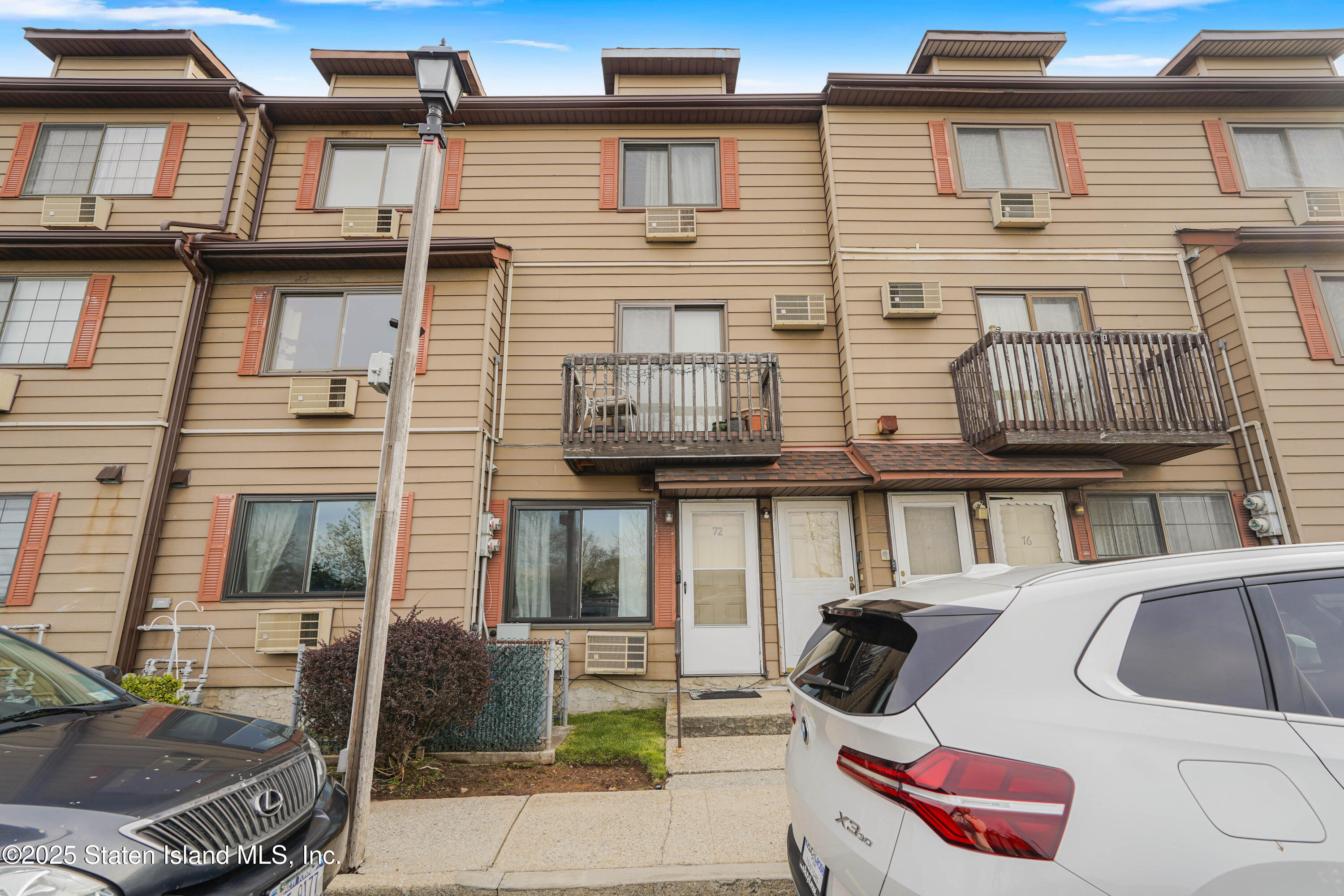 72 Lamped Loop, Staten Island, New York image 1