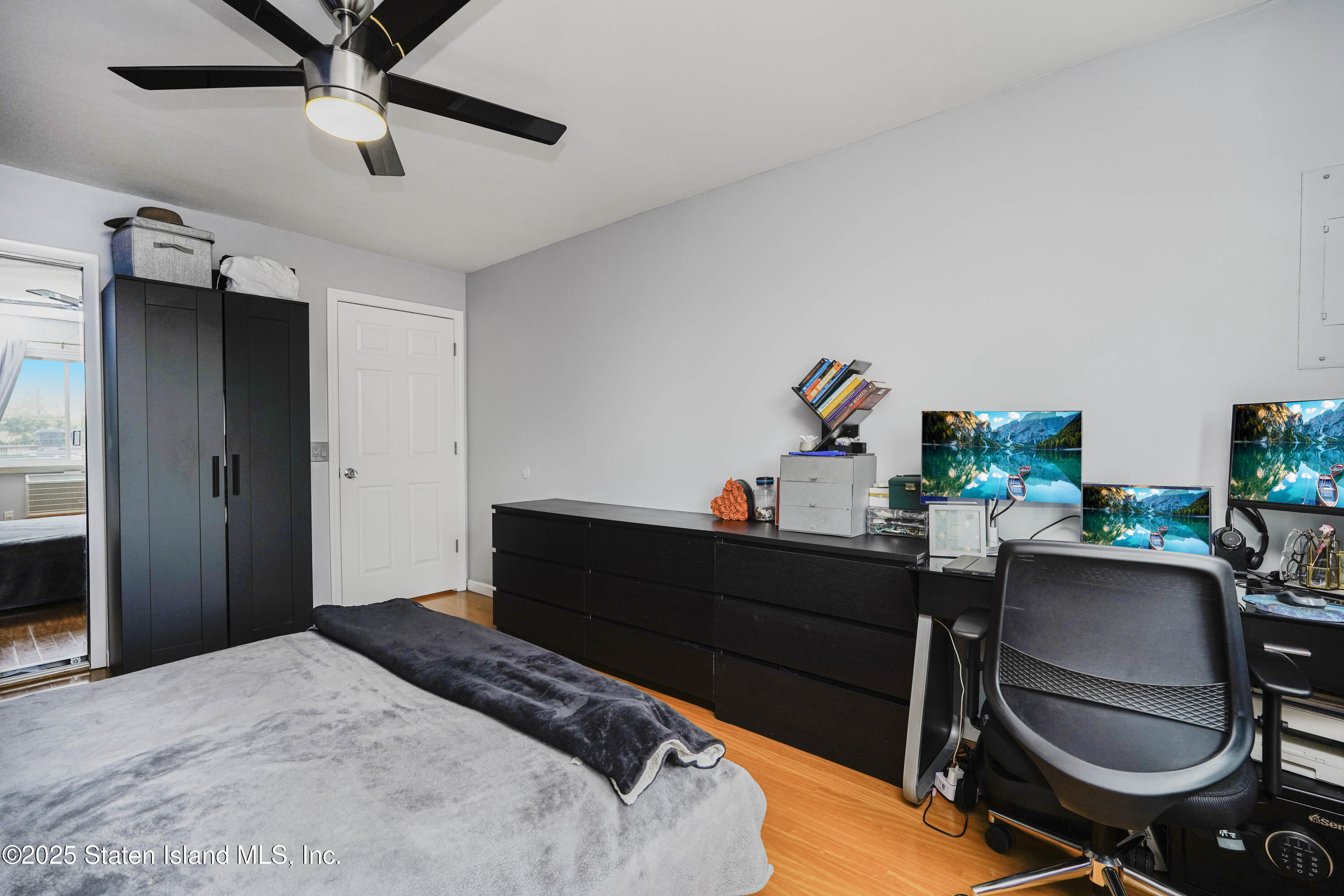 72 Lamped Loop, Staten Island, New York image 15