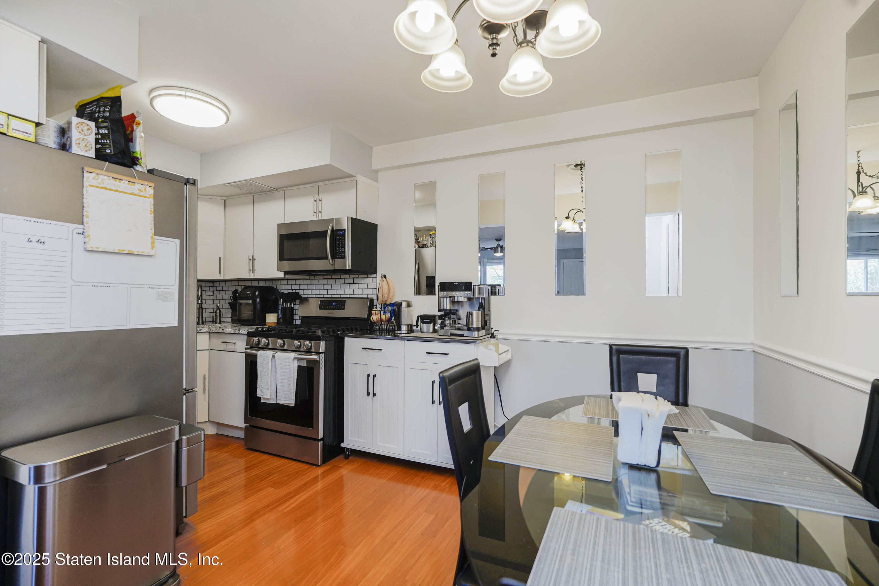 72 Lamped Loop, Staten Island, New York image 8