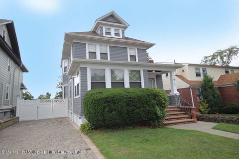 Photo of 196 Fairview Avenue, Staten Island, NY 10314 (MLS # 1157495)