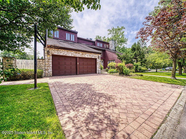 10 Arbutus Way, Staten Island, New York image 3