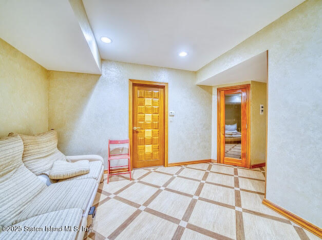 10 Arbutus Way, Staten Island, New York image 42