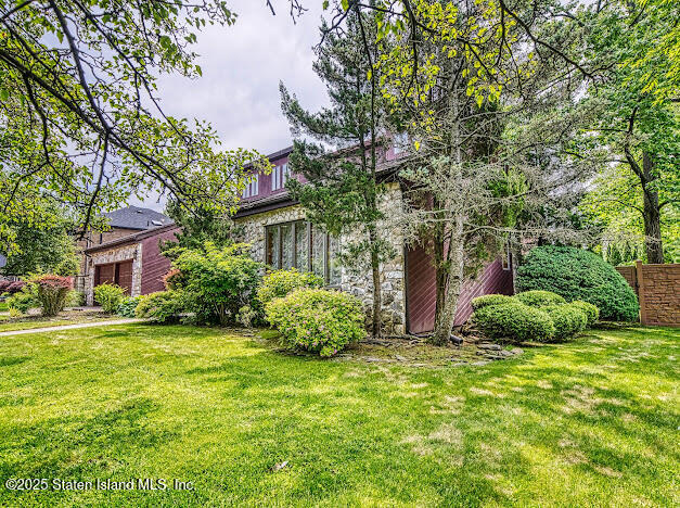 10 Arbutus Way, Staten Island, New York image 6
