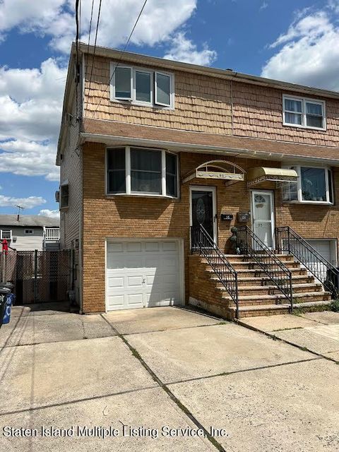 Photo of 95 Wilcox Street, Staten Island, NY 10303 (MLS # 1163531)