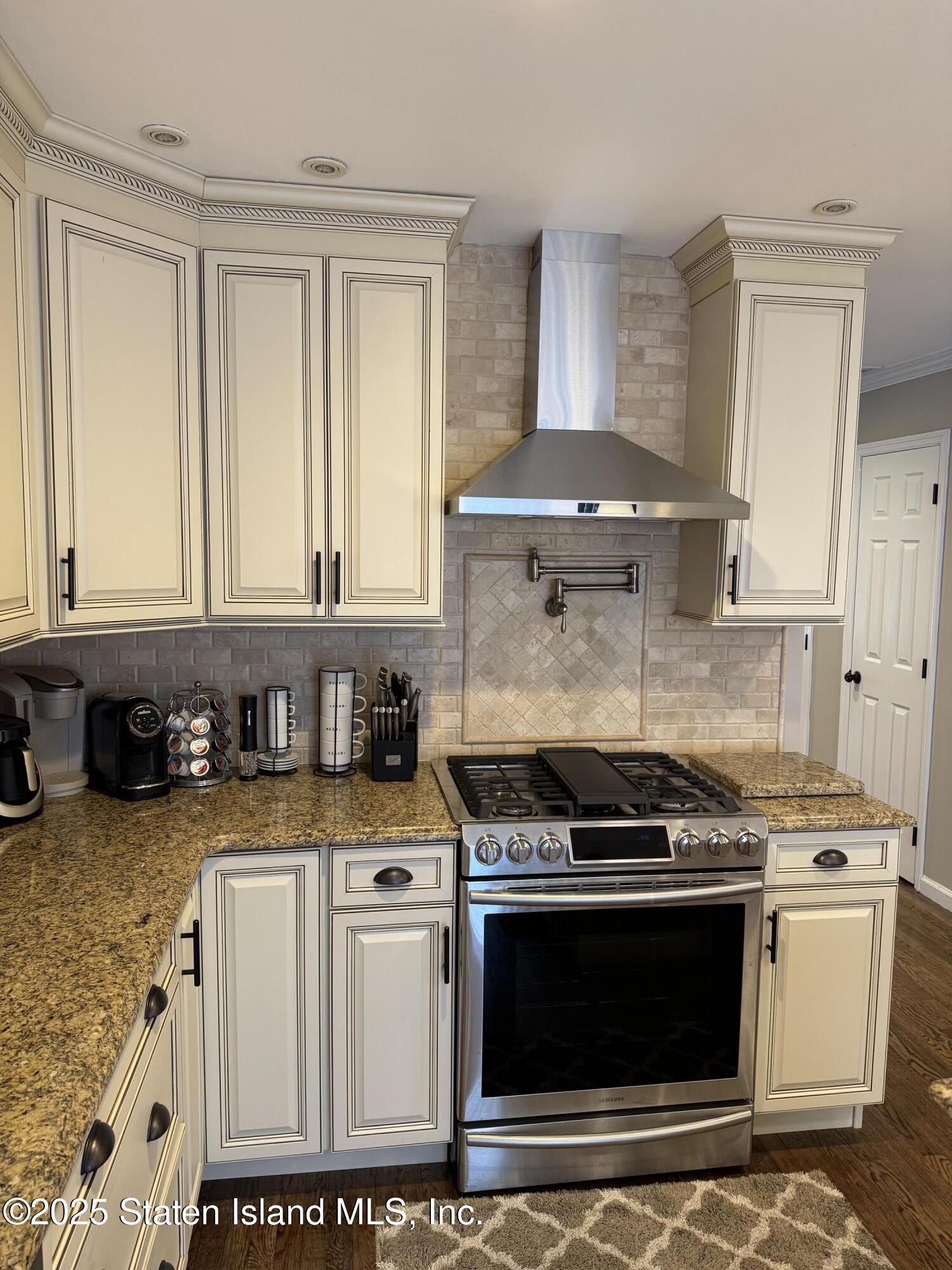 476 Riga Street, Staten Island, New York image 11