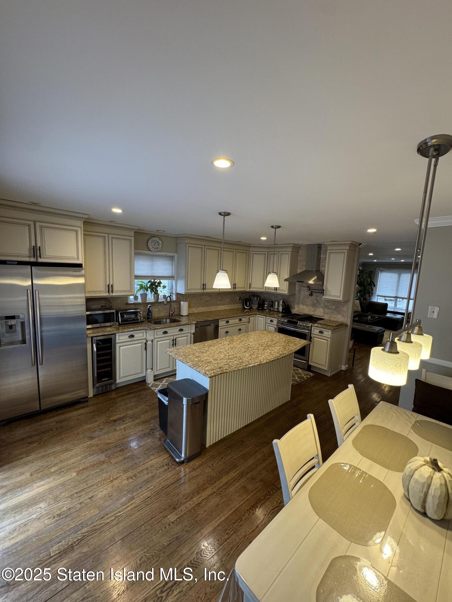 476 Riga Street, Staten Island, New York image 9