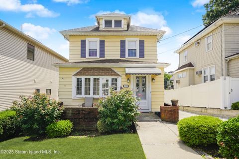Photo of 22 Delaware Street, Staten Island, NY 10304 (MLS # 2502703)