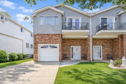 Homes For Sale - 54 Bache Street<br/> Staten Island, NY 10302