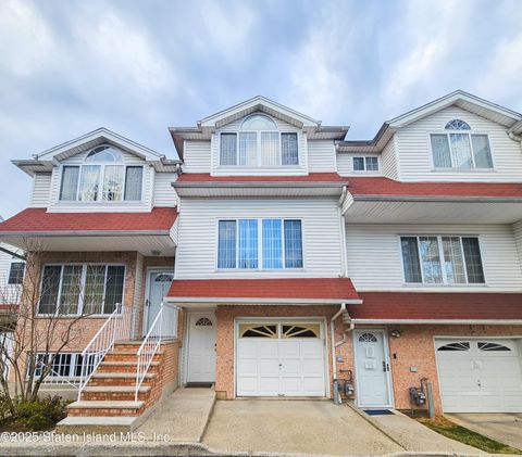 Photo of 4718 Amboy Road, Staten Island, NY 10312 (MLS # 2501170)