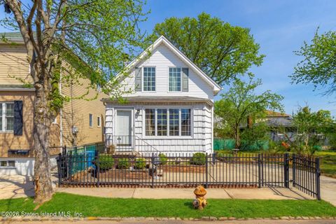Photo of 71 Adams Avenue, Staten Island, NY 10306 (MLS # 2602693)