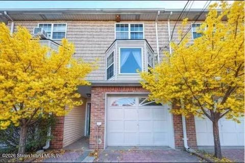 Photo of 22 Francine Lane, Staten Island, NY 10314 (MLS # 2600520)