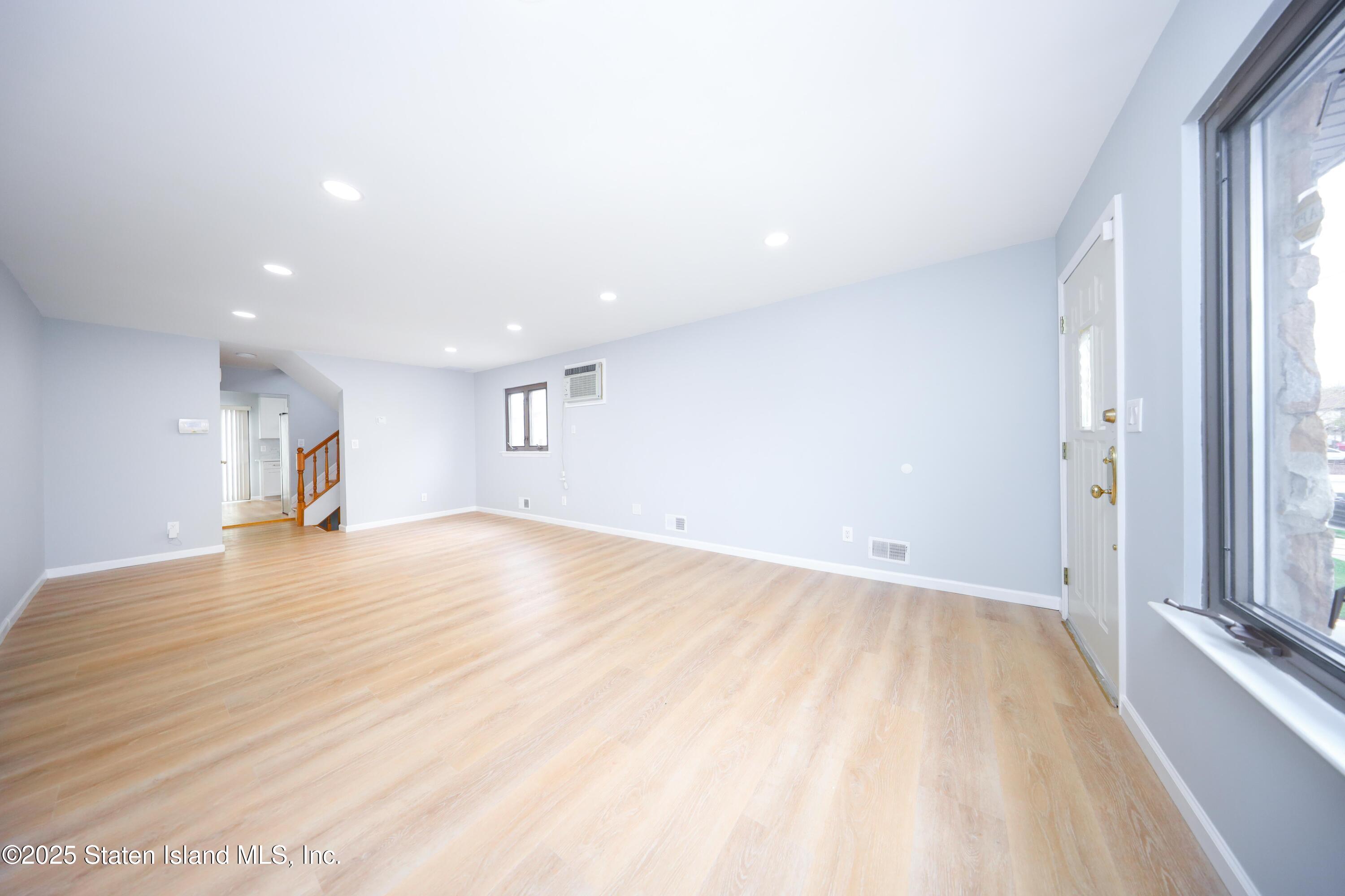 18 Rowan Avenue, Staten Island, New York image 16