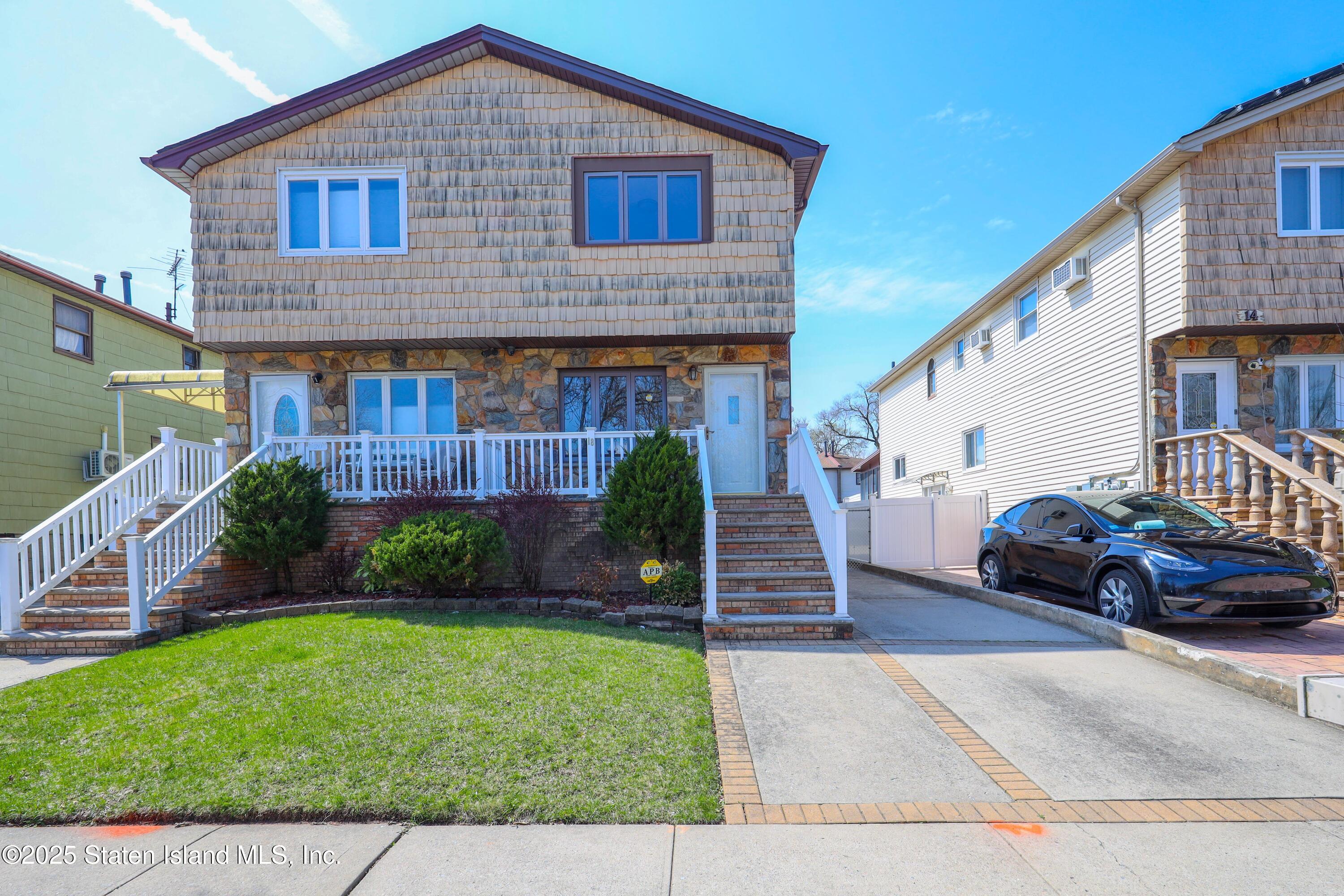 18 Rowan Avenue, Staten Island, New York image 2