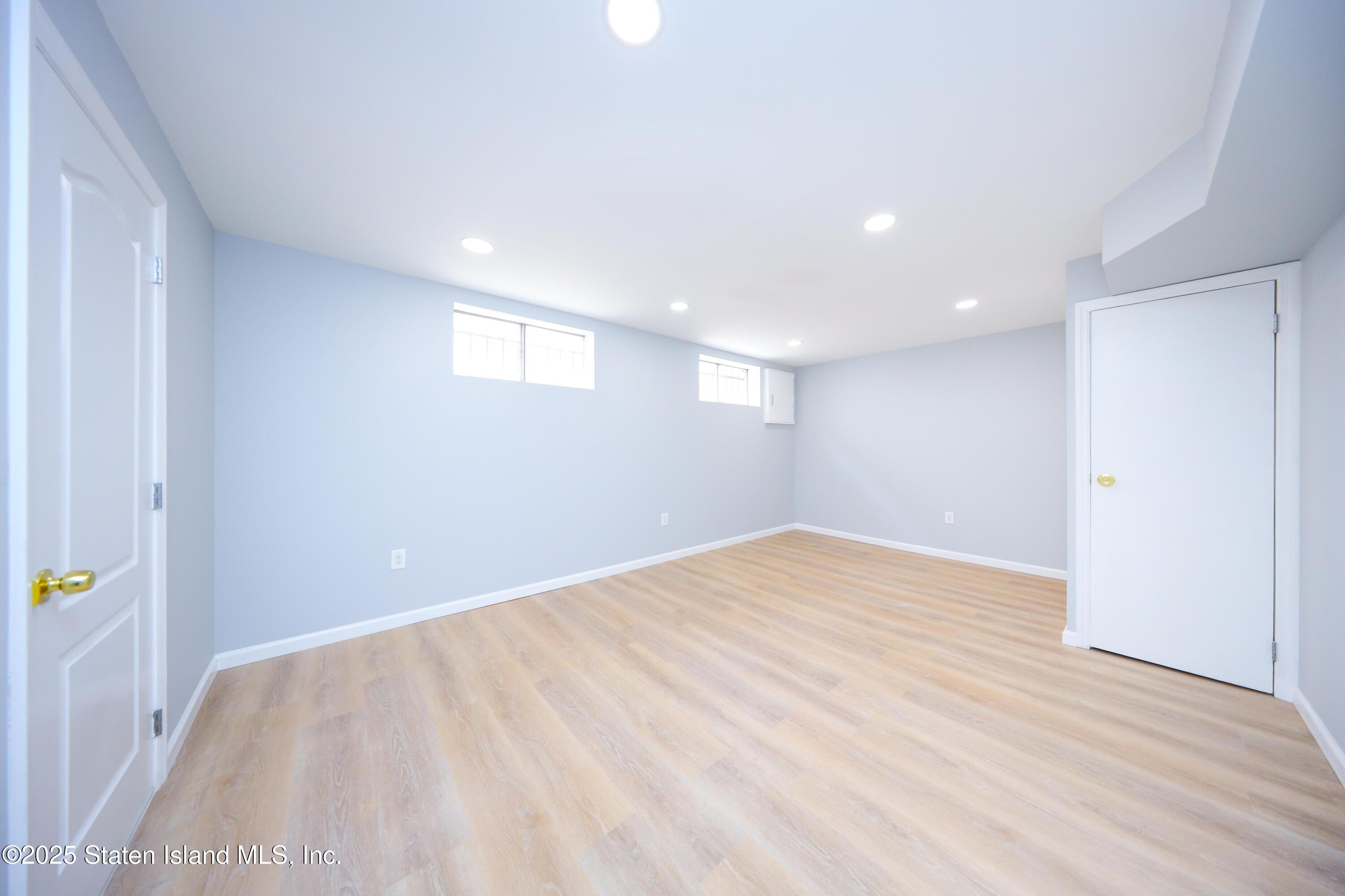 18 Rowan Avenue, Staten Island, New York image 9