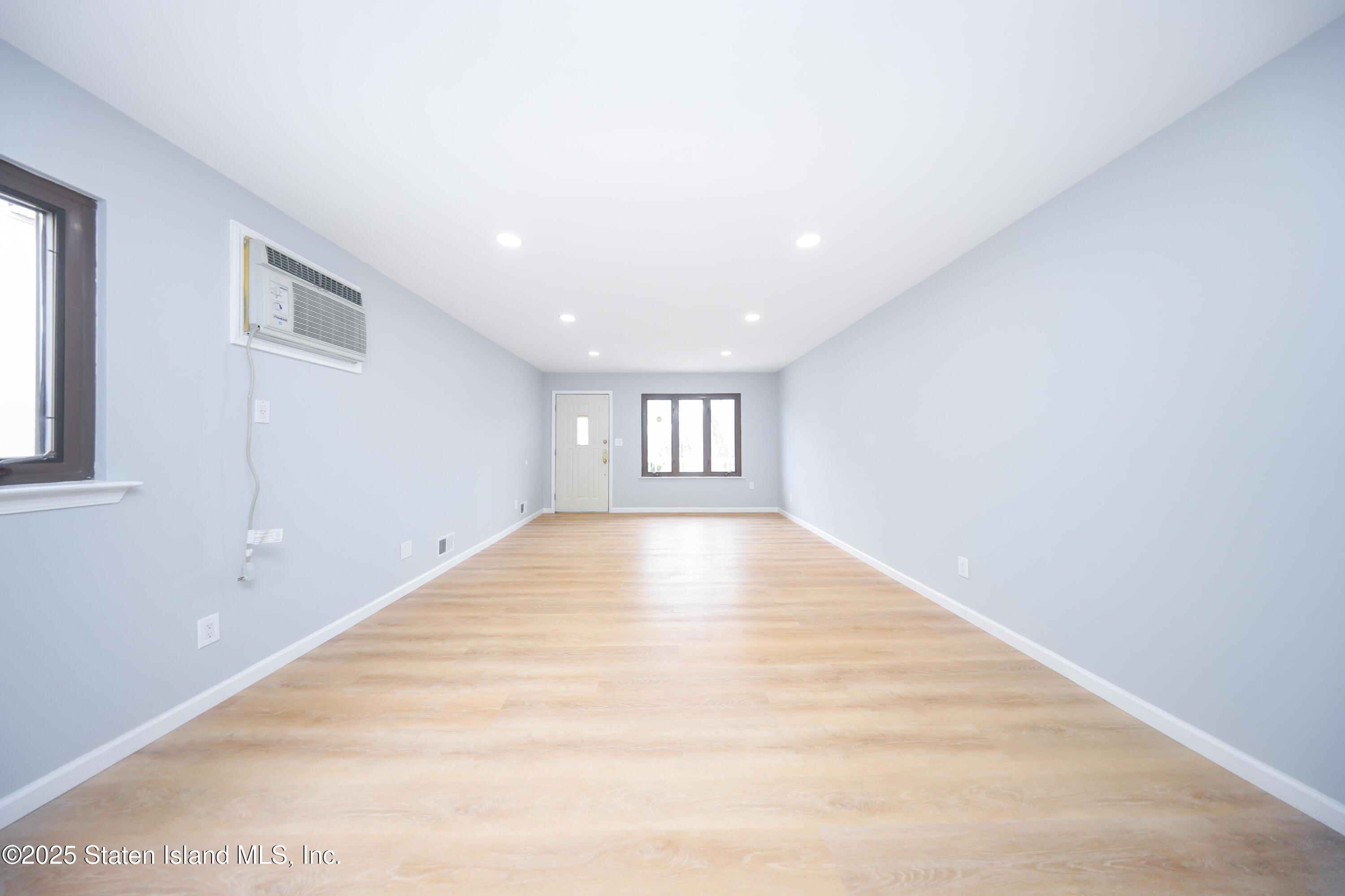 18 Rowan Avenue, Staten Island, New York image 17
