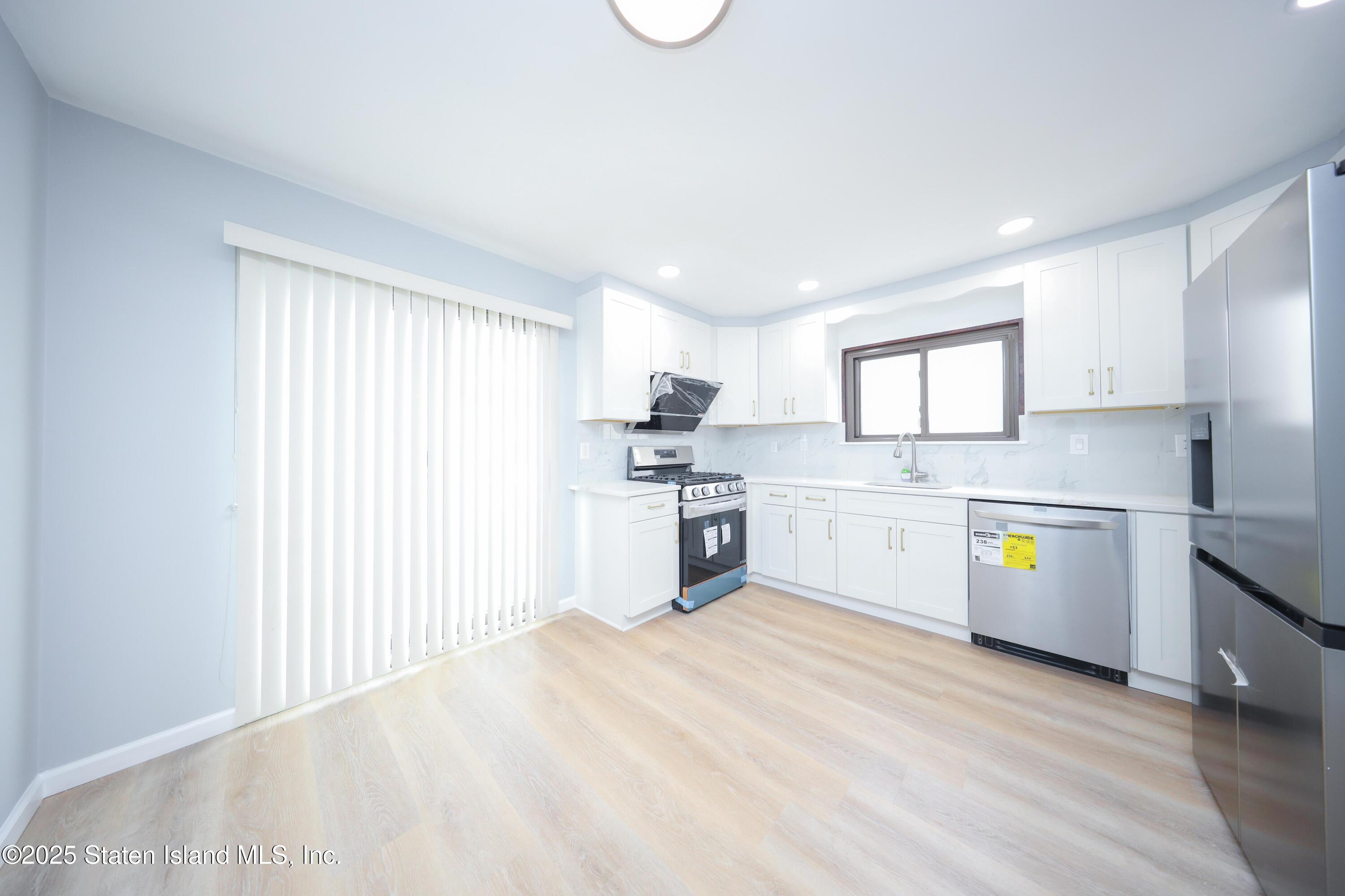 18 Rowan Avenue, Staten Island, New York image 18