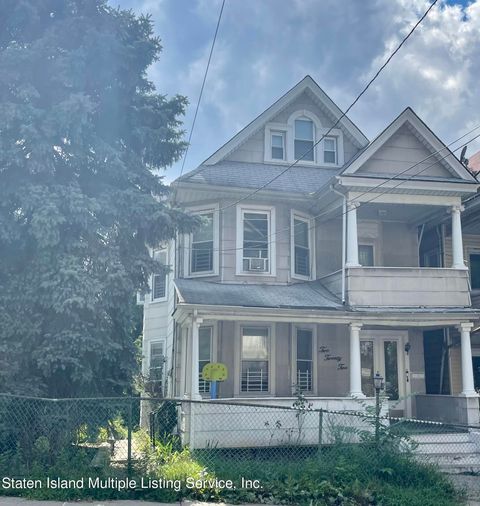 Photo of 222 Westervelt Avenue, Staten Island, NY 10301 (MLS # 2400373)