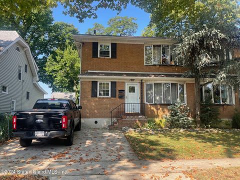 Photo of 86 N Mada Avenue #B, Staten Island, NY 10310 (MLS # 2404914)