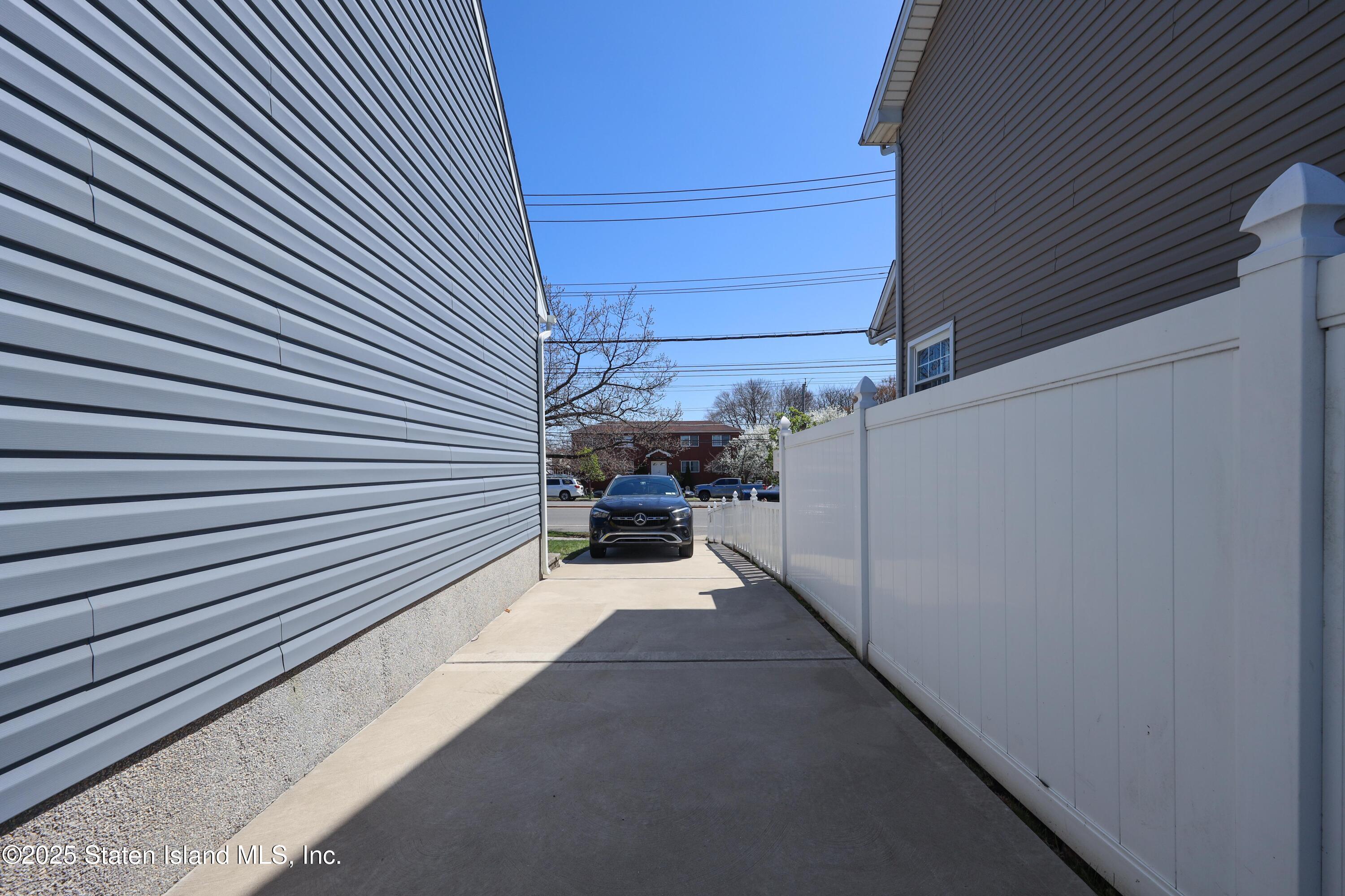 4325 Hylan Boulevard, Staten Island, New York image 7