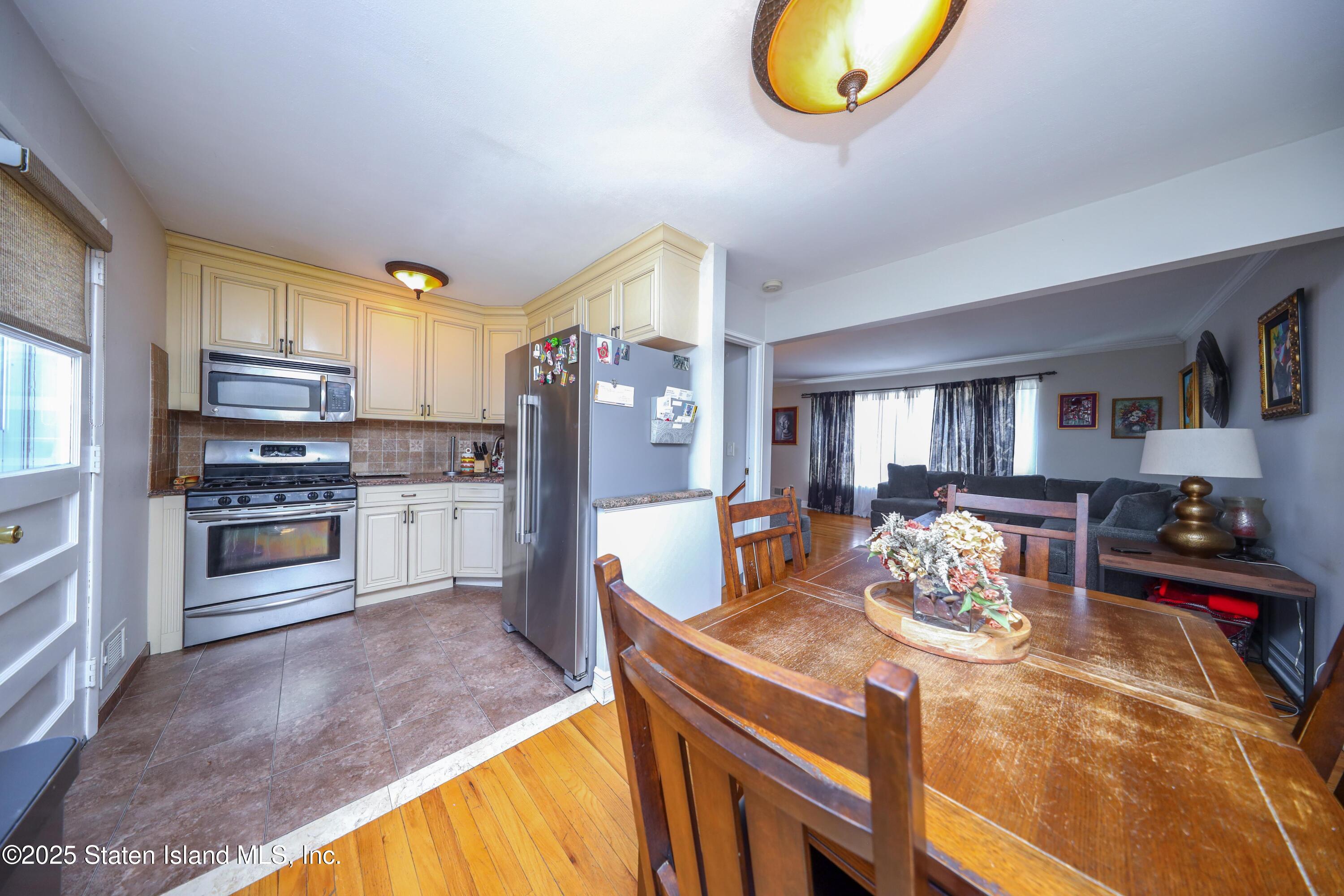 4325 Hylan Boulevard, Staten Island, New York image 30