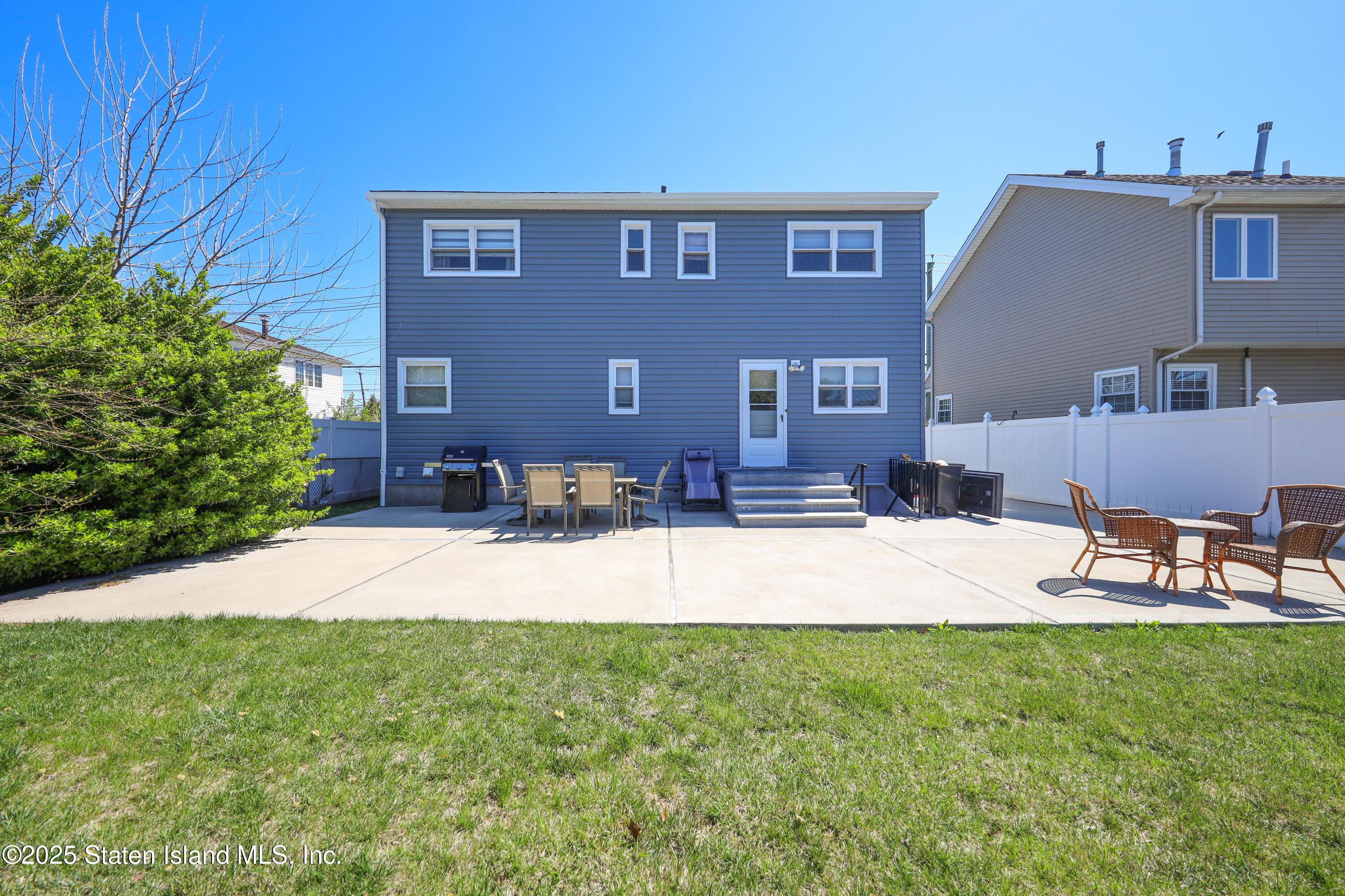 4325 Hylan Boulevard, Staten Island, New York image 6