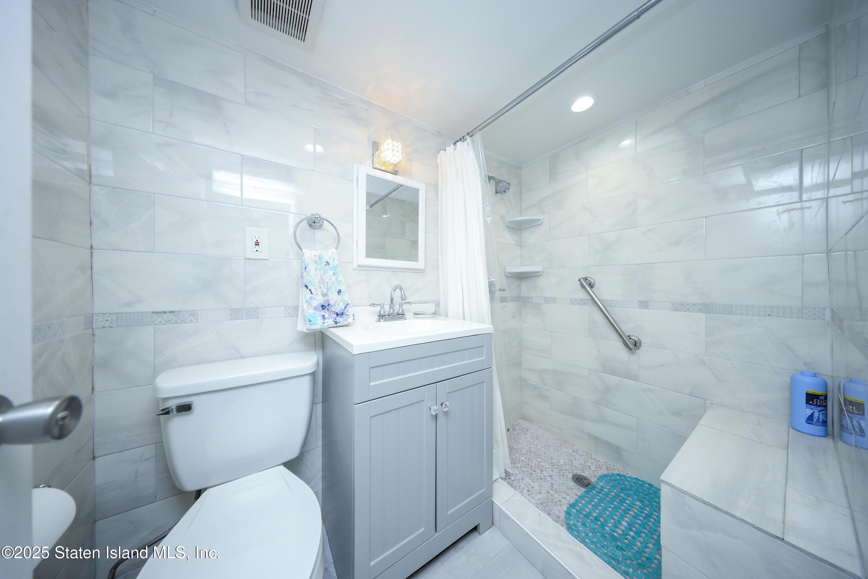 4325 Hylan Boulevard, Staten Island, New York image 19