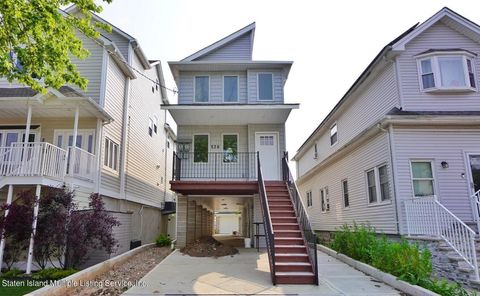 Photo of 236 Wiman Avenue, Staten Island, NY 10308 (MLS # 2400770)