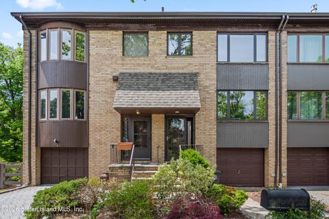 Photo of 340 Hillbrook Drive, Staten Island, NY 10305 (MLS # 2602721)