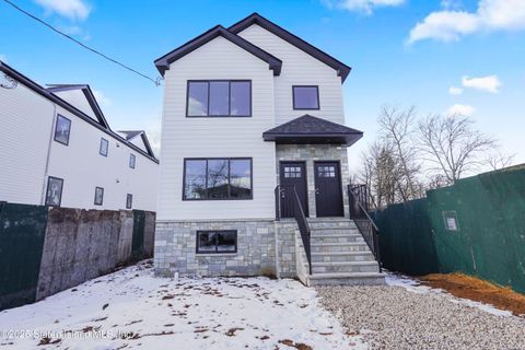 Photo of 296 Eltingville Boulevard, Staten Island, NY 10312 (MLS # 2500491)