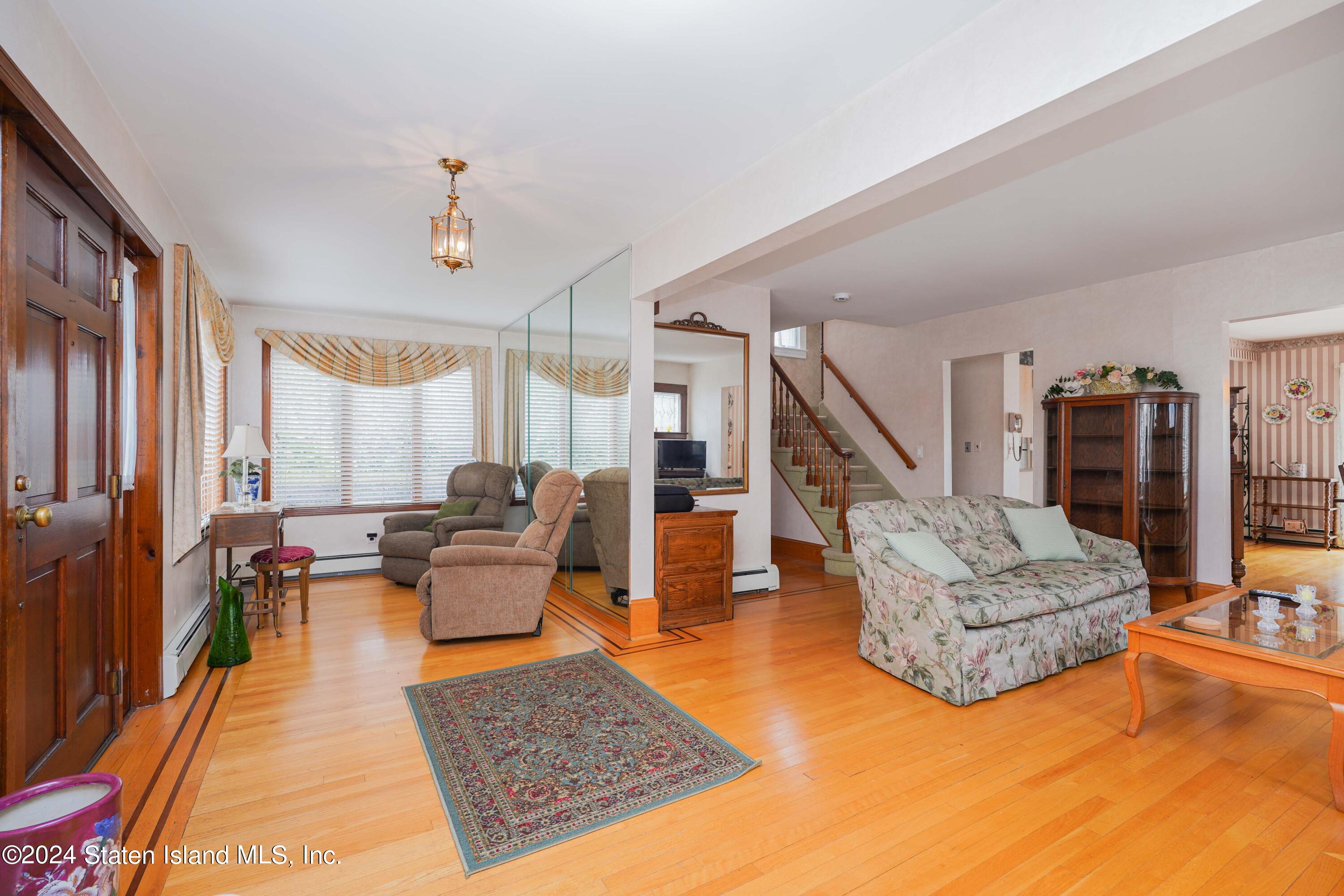 98 Windermere Road, Staten Island, New York image 4