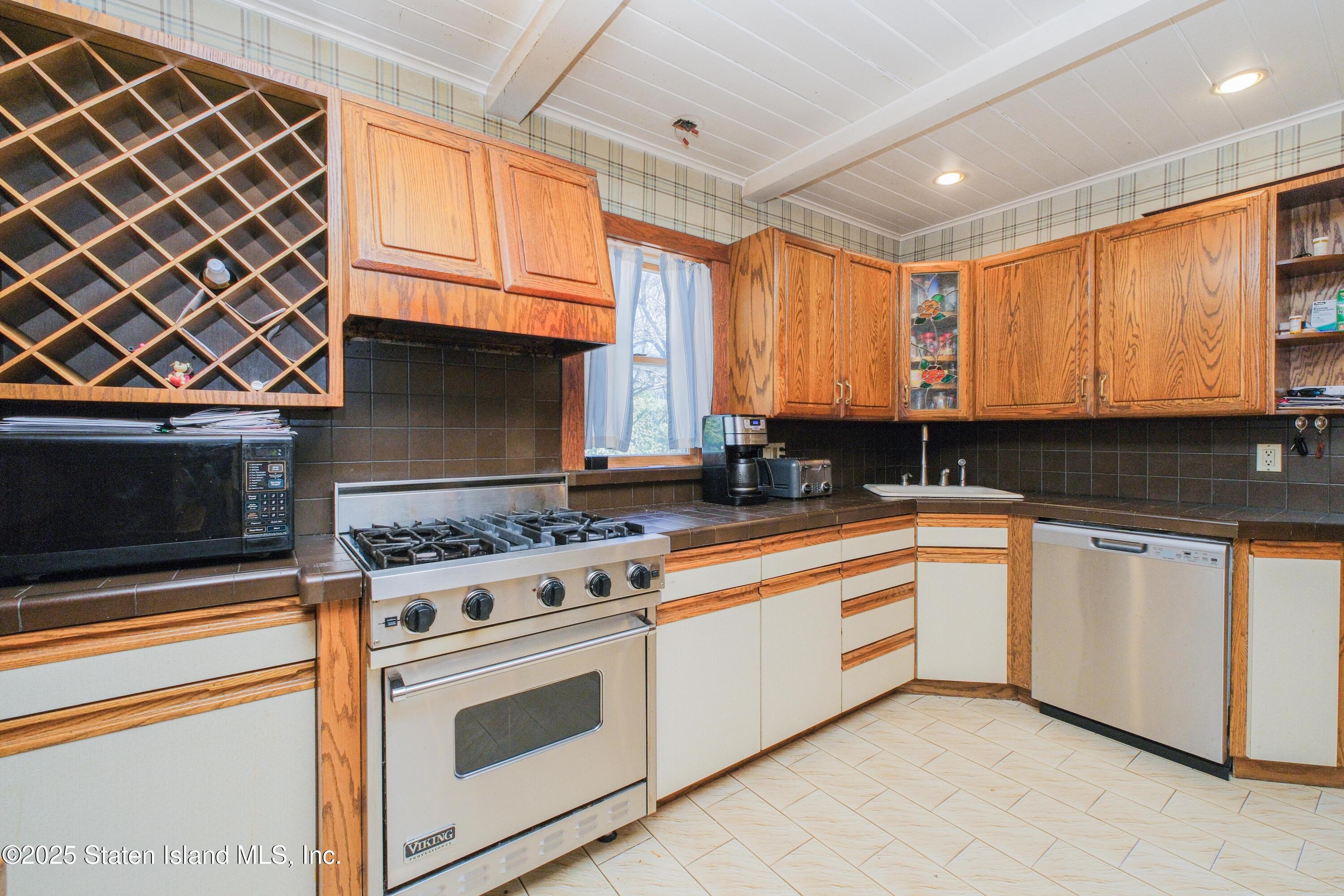 72 Theresa Place, Staten Island, New York image 13