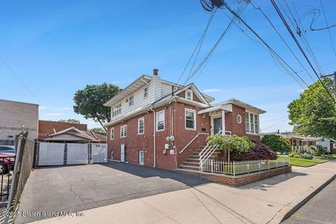 Photo of 282 Seaview Avenue, Staten Island, NY 10305 (MLS # 2503850)