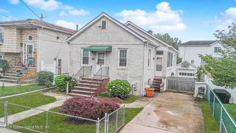 Photo of 34 Tioga Street, Staten Island, NY 10301 (MLS # 2503574)