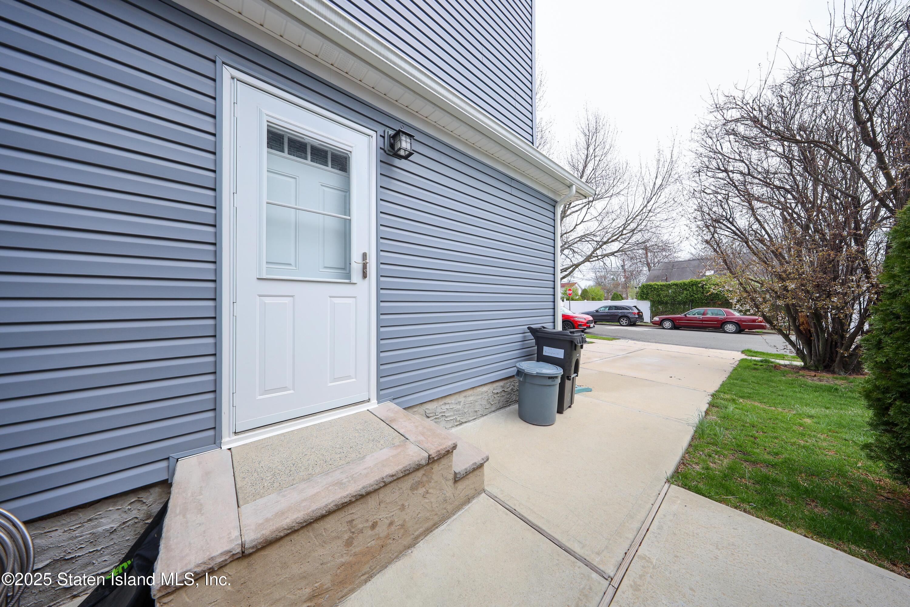 139 Kennington Street, Staten Island, New York image 4
