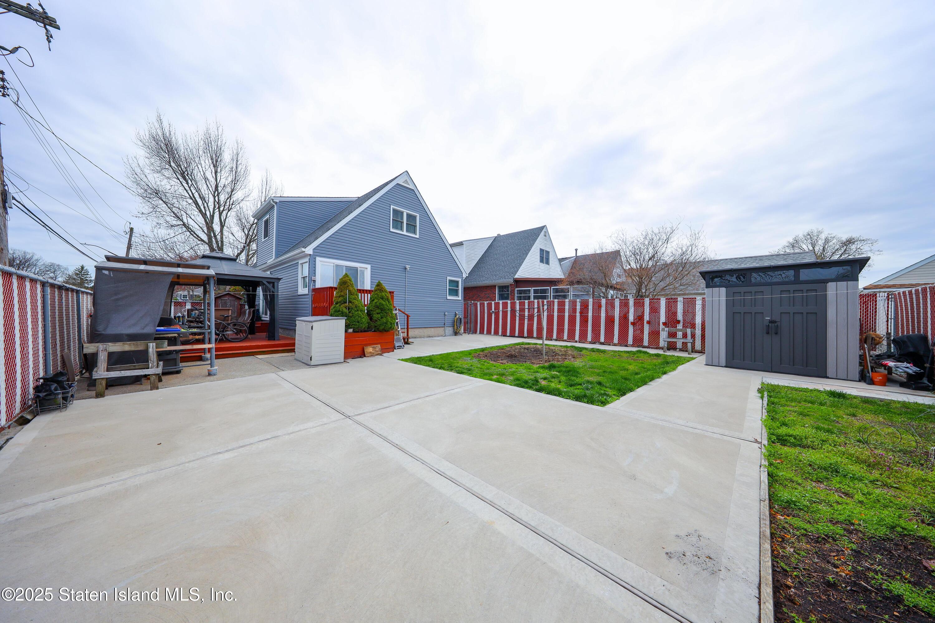 139 Kennington Street, Staten Island, New York image 30
